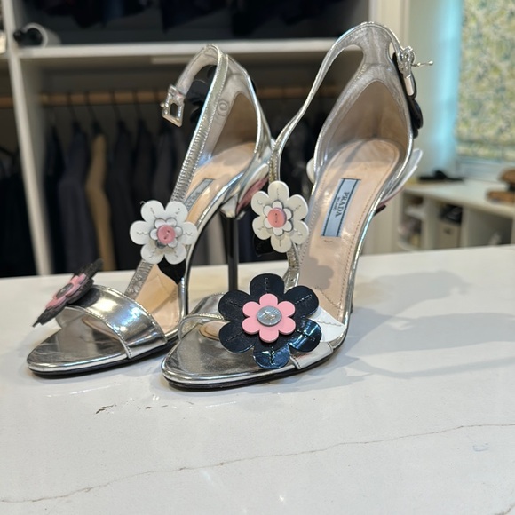 Prada Silver High-Heeled Sandals with Pink Floral Embellishments - Picture 1 of 5